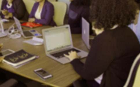 �칫����Ա��ְ��