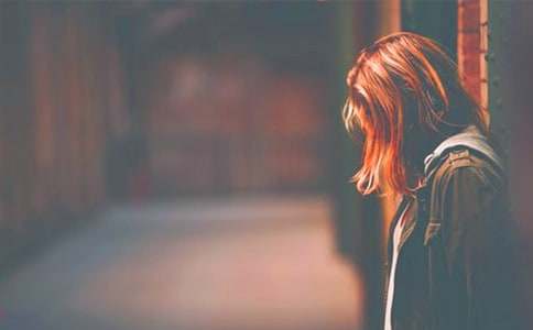 �˸еķ��ָ���