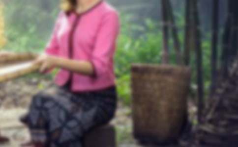 �����ڸ�Ů����Ͷ���ͬ