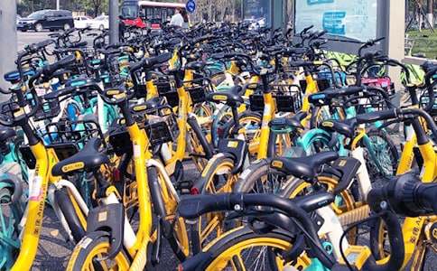 共享单车乱停乱放的倡议书