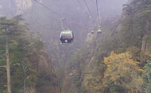 ���ڻ�ɽ�ĵ��δ�