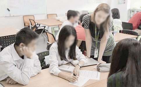 �����񡷽�ѧ�������