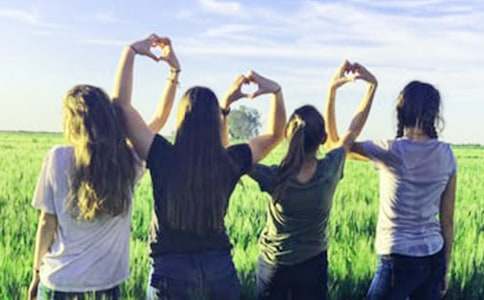 ���ر���Сѧͬѧ����300�ֺϼ�5ƪ