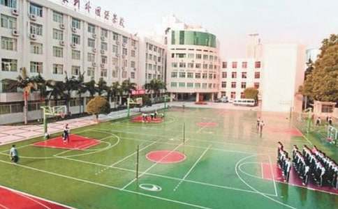 ����У԰����������ģ����ʮƪ