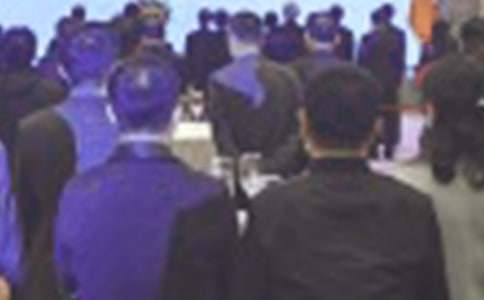 ���ݻ�������л��