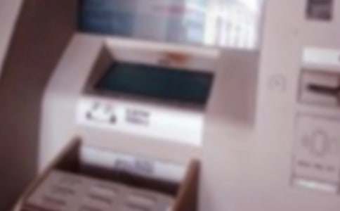 �ʴ������г���ְ����(2ƪ)