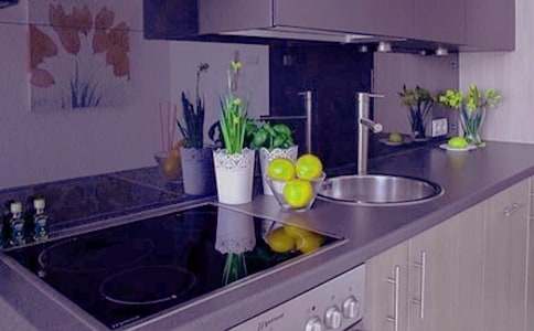 �ɶ��м�װ�޷������޺�ͬ