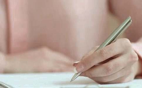 【热门】初中生活作文集锦四篇